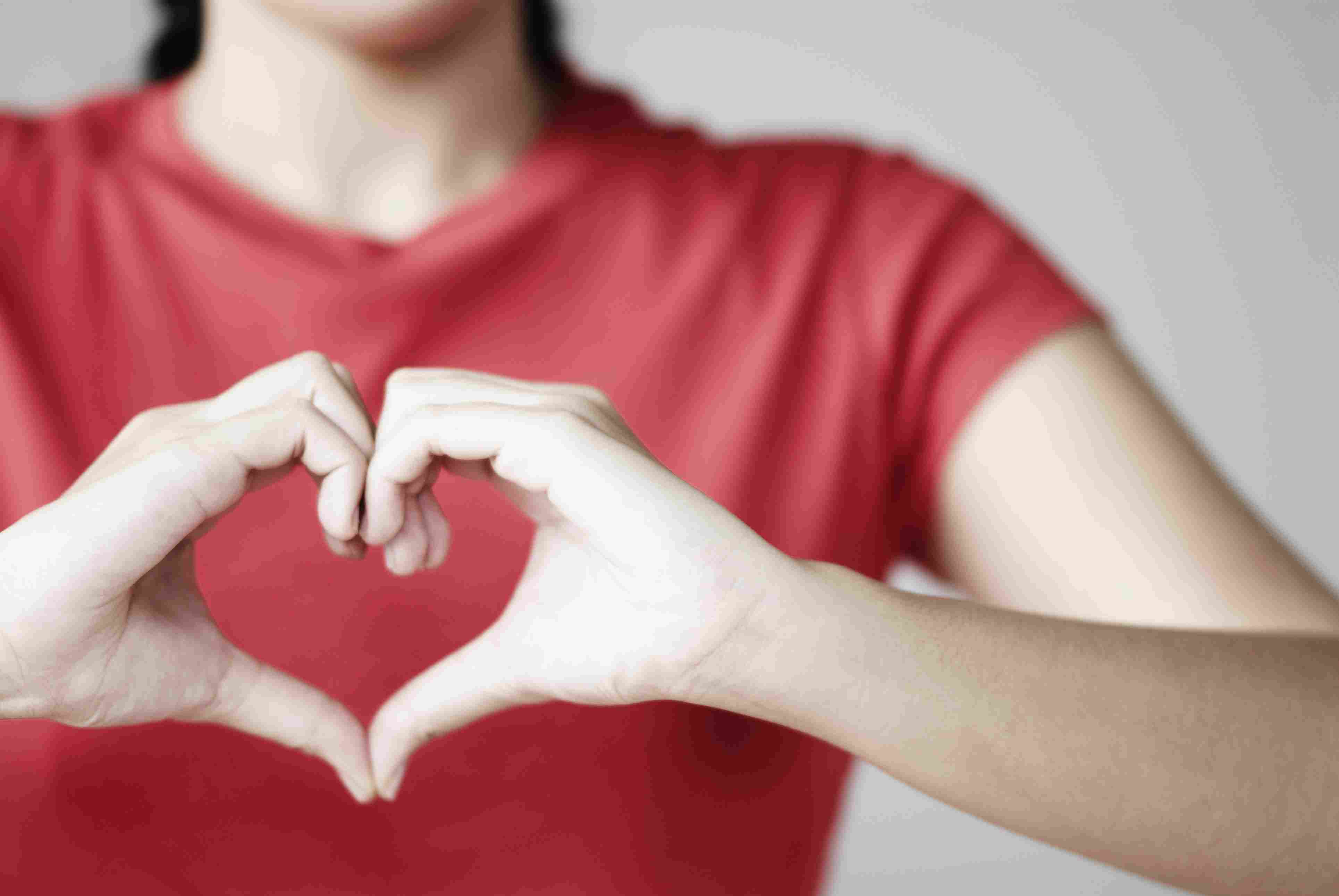 النساء اكثر عرضة للإصابة بالنوبة القلبية 