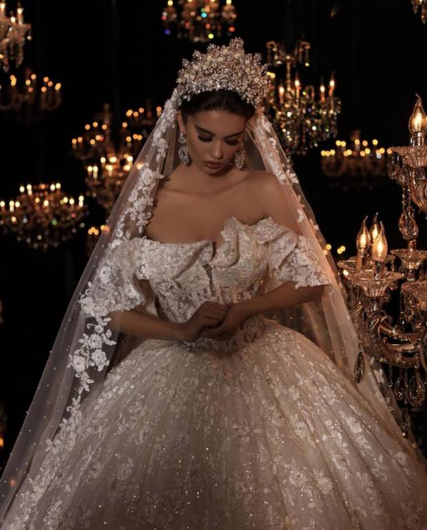 نصائح لاختيار طرحة عروس بحسب شكل فستان الزفاف
